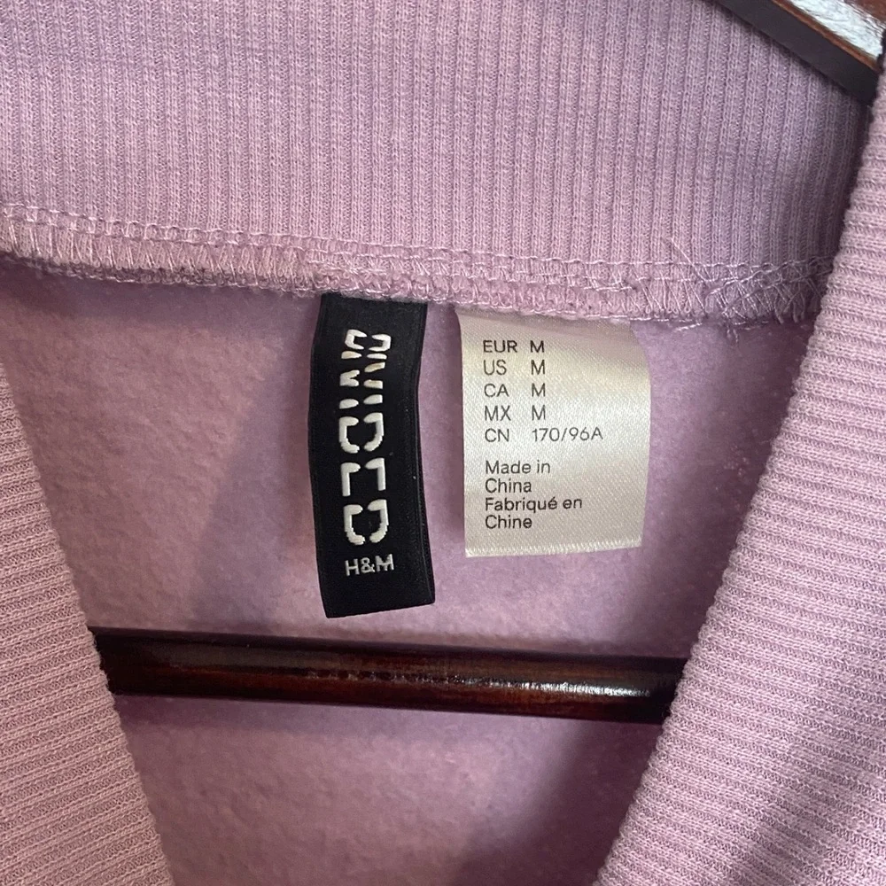 H&M Cropped Mock Neck Sweatshirt - Lilac - Picture 2 of 2